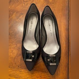 Black Anne Klein kitten heels